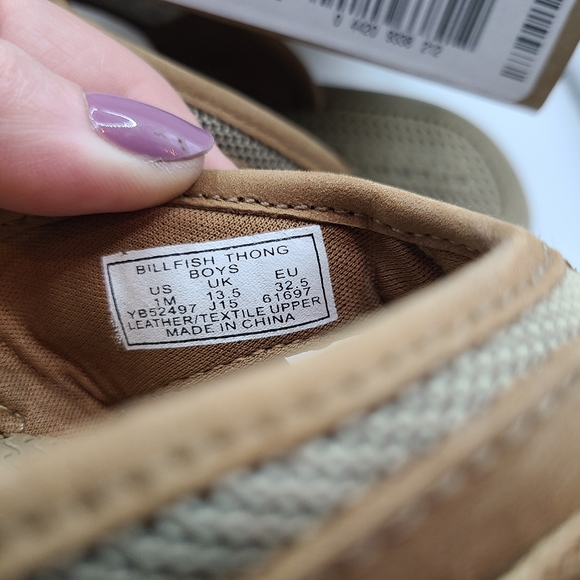 New in Box Sperry Billfish Thong Flip Flop Sandals Boys 1 M - Picture 2 of 4